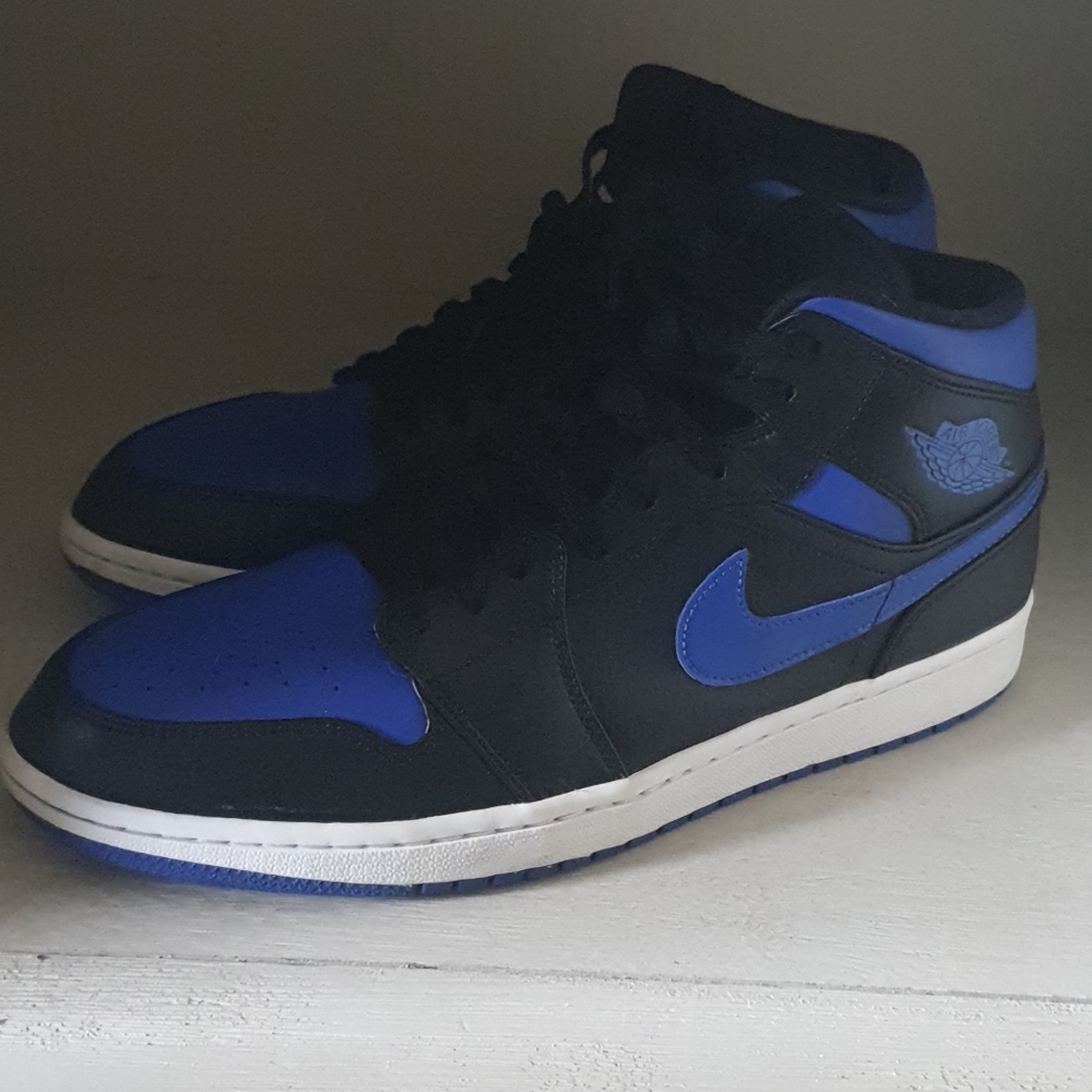 Retro Air Jordan Royal Blue 1s